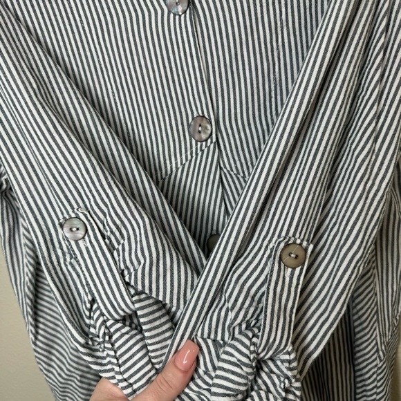 Soft Surroundings | Sasha Grey White Striped Tunic | Large - Picture 2 of 7